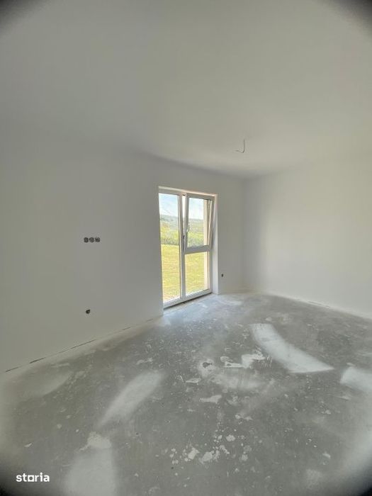 Apartament 2 camere finisat, zona verde