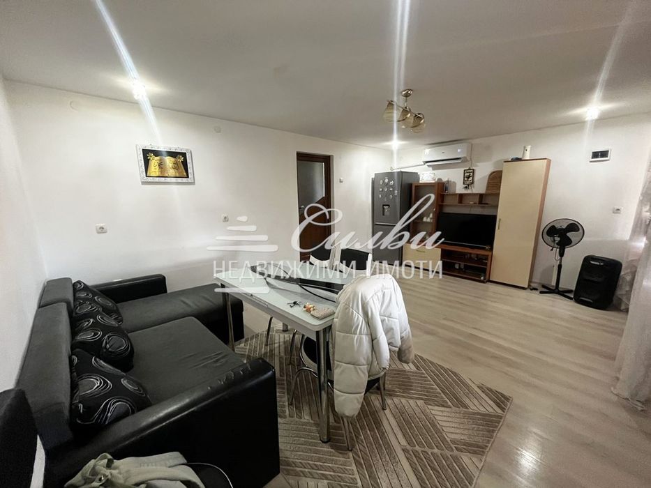 Двуетажна къща след ОСНОВЕН РЕМОНТ с РЗП 167 кв.м., - с. Златар!