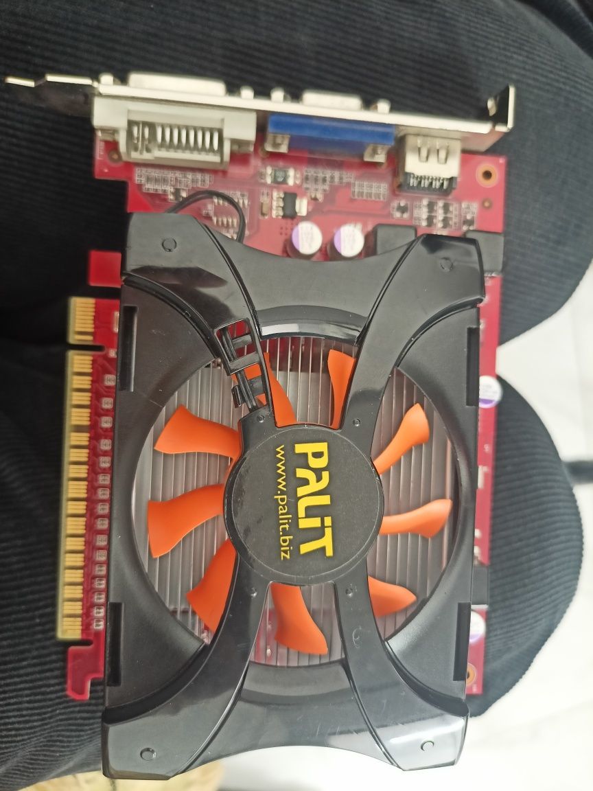 Продам видеокарту GT440 1GB