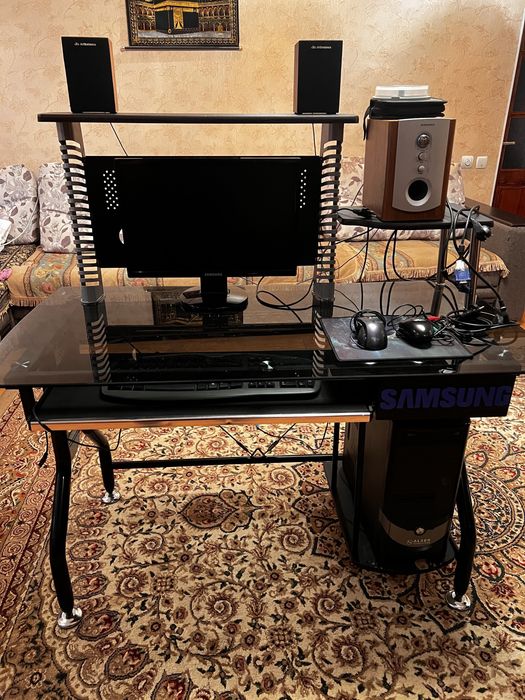 Компьютерный комплект + стол