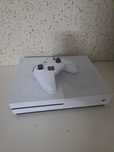 Продам игровую приставку XBox One-S