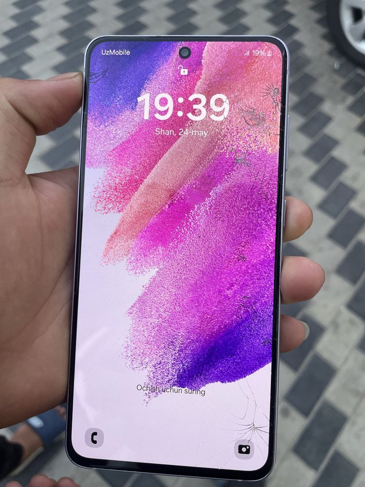 Samsung S21 ideal