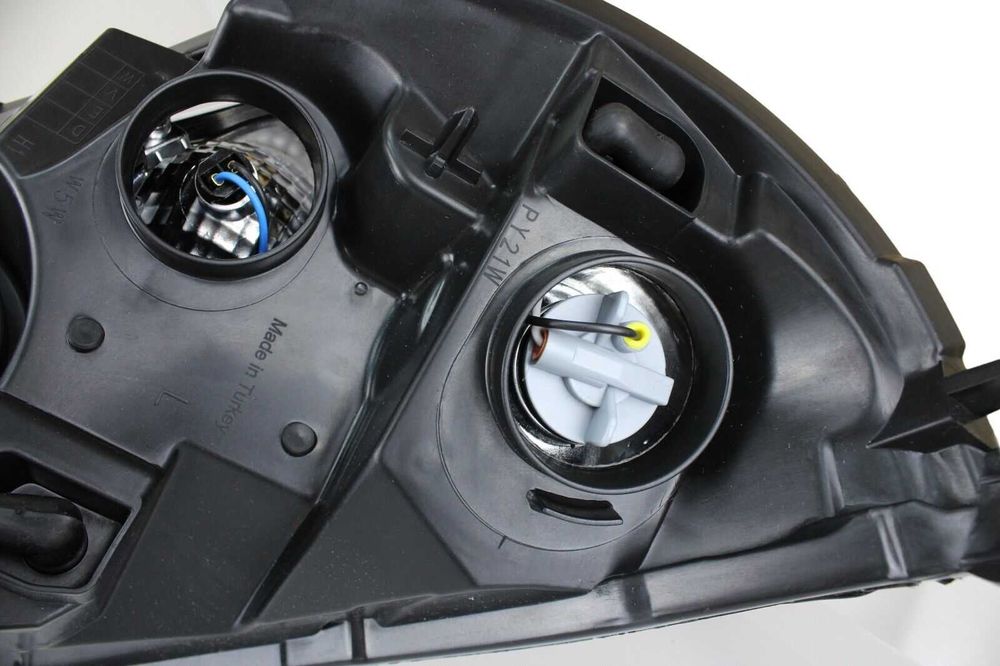 Фарове Фар за OPEL MOVANO 2010 - 2019 / Опел Мовано с мотор