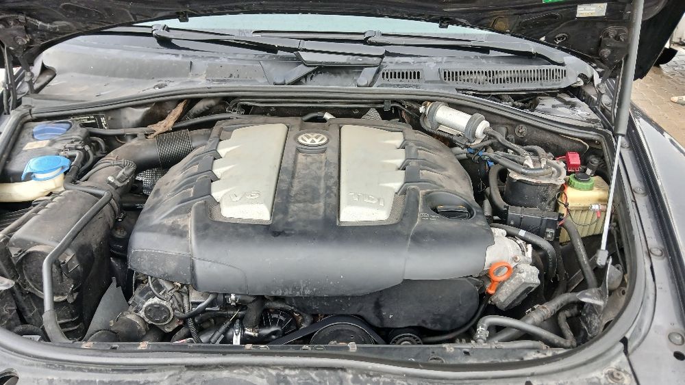 Vând Taureg 3.0 TDI v6