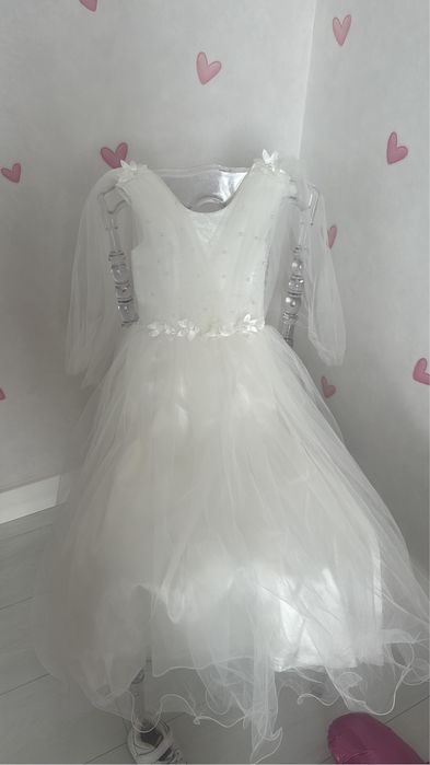 Продам Платья бальные белое и розовое