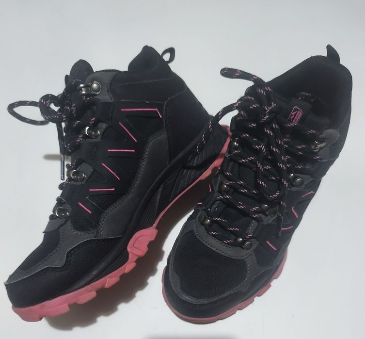 Дамски туристически боти на "Sprandi"