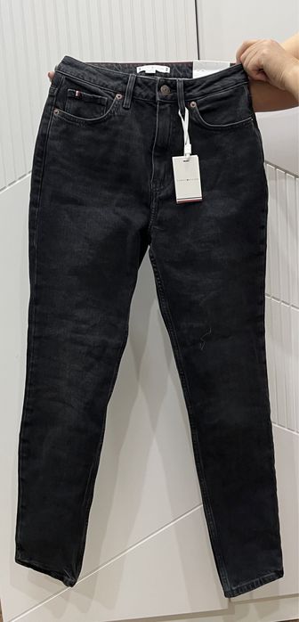 Абсолютно новые джинсы бренда TOMMY HILFIGER