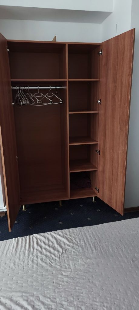 Caut coleg de apartament