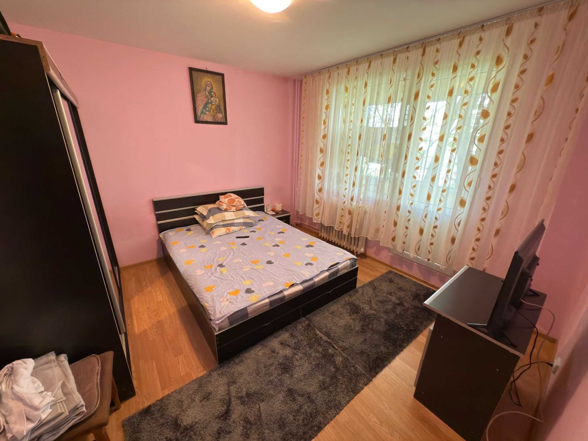 Apartament 4 camere, Ozana, etajul 1, doua bai, boxa in acte