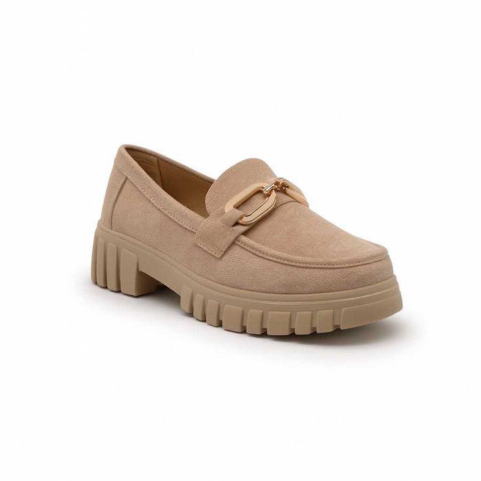 Дамски спортни обувки от еко велур в бежово