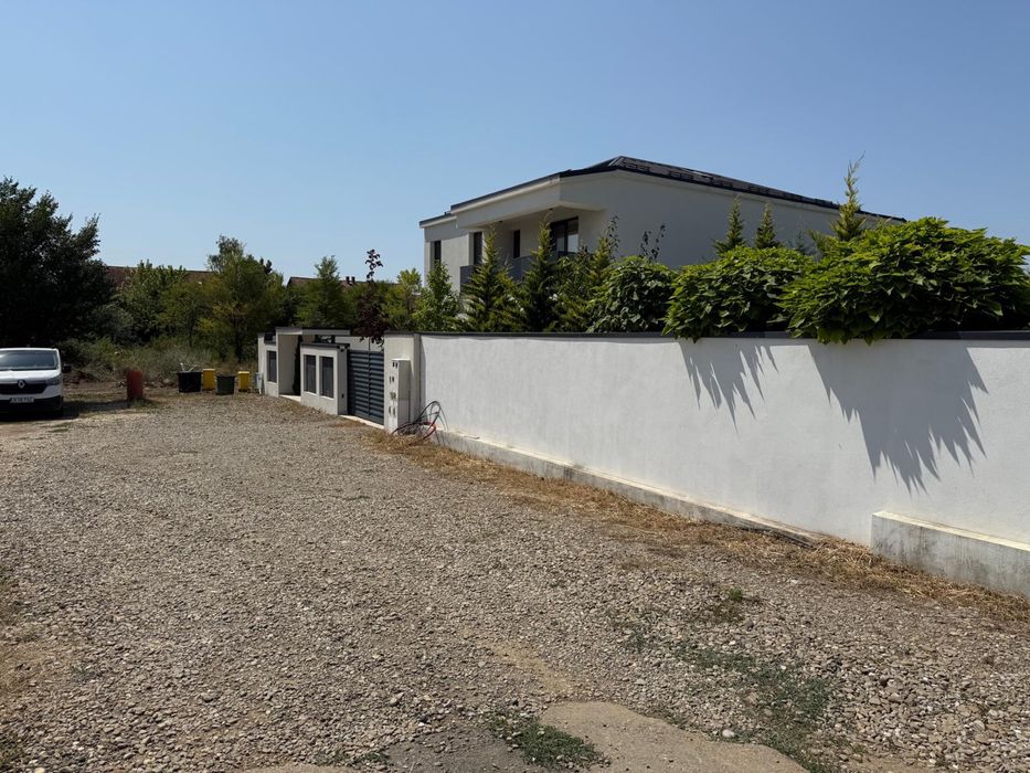 Teren cu Autorizatie C. Vila cu Piscina in Zona Rezidentiala Pipera