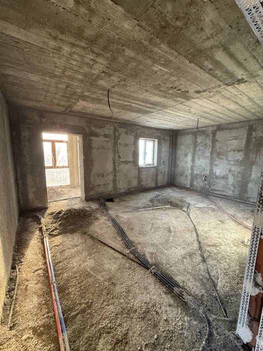 Vand casa/spatiu comercial Vadu Moldovei SV central, 353mp constructie