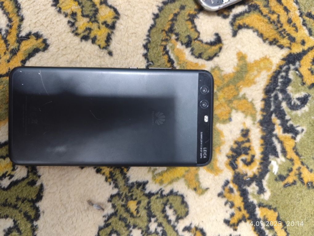 huawei p10 plus 4/64 или 6/128 я не знаю