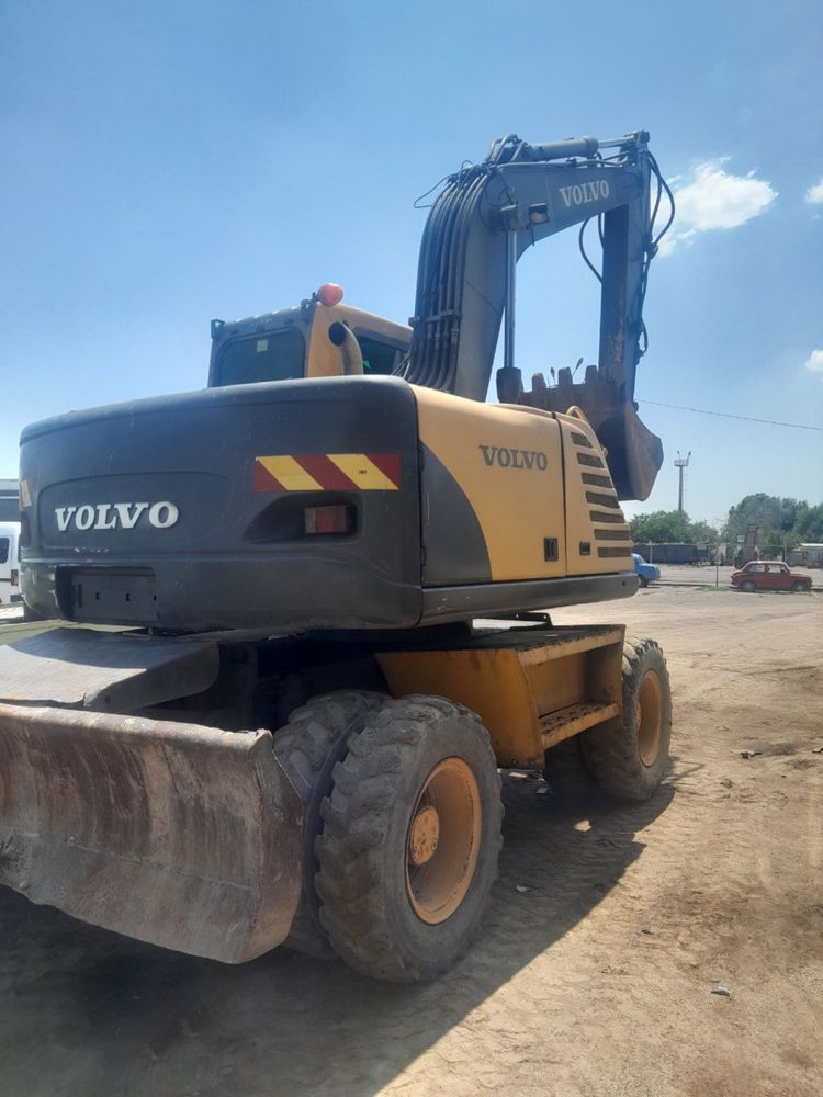 ekskavator volvo 140