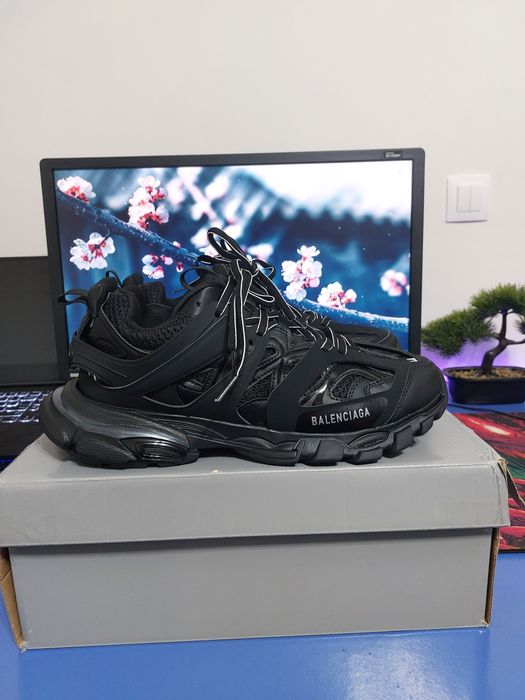 Balenciaga Track