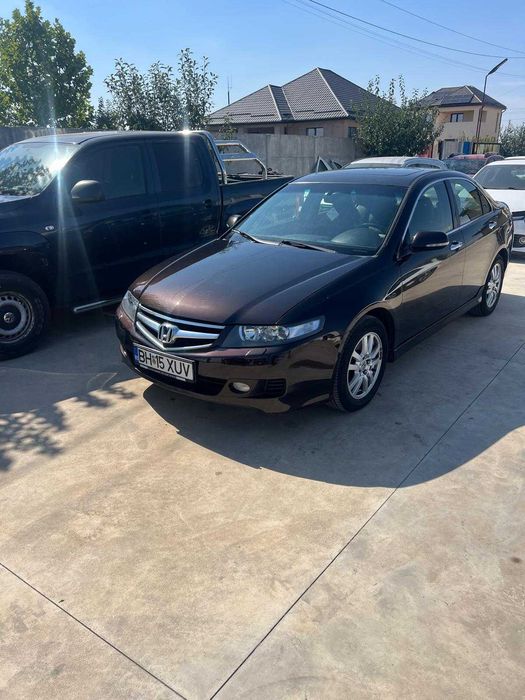 honda accord usor avariata dreapta spate 2.0 benzina 2008