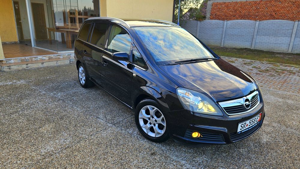 Opel Zafira Facelift  [Navigatie ,Bi Xenon, Scaune Încalzite ]