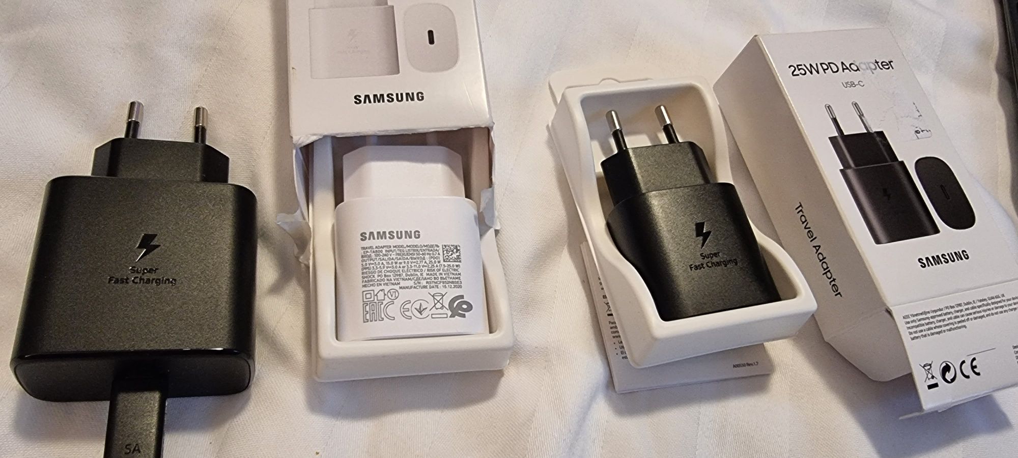 Vând încărcătoare originale Samsung 25W ( s20, s21)