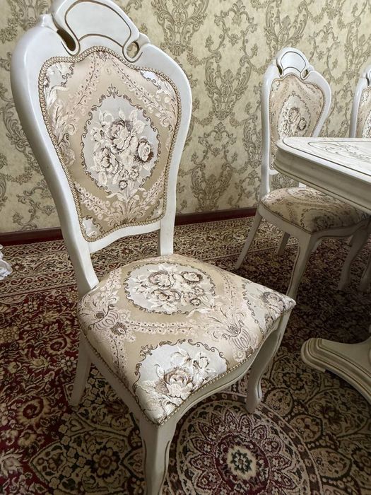 Продаётся стол стул производство Etiqod mebel в отличном состоянии