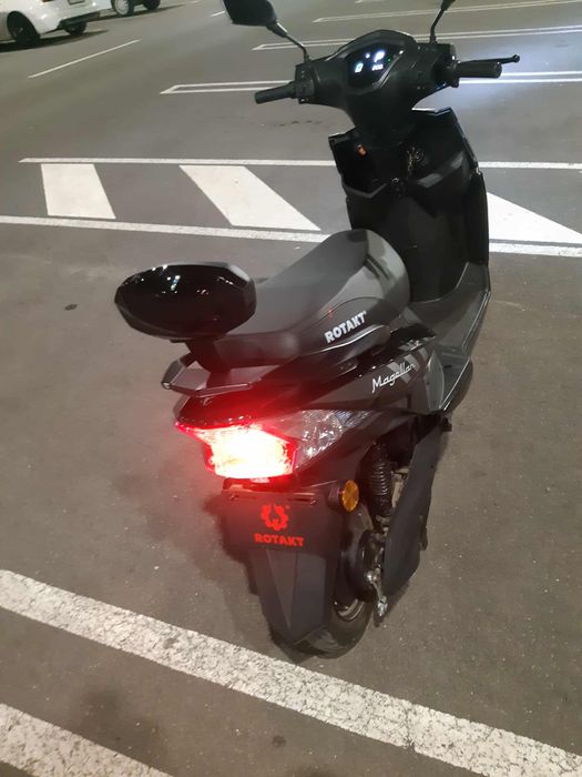 scuter electric vand / schimb