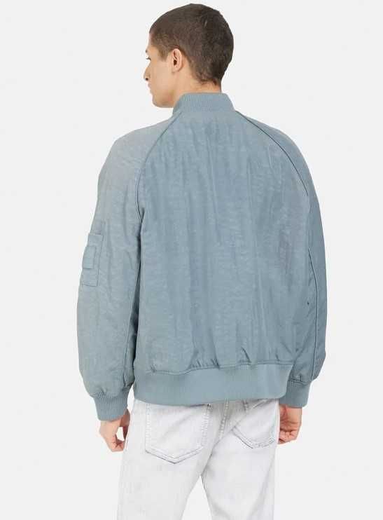 НОВО Пролетно яке тип бомбер Calvin Klein, размер M, Oversize