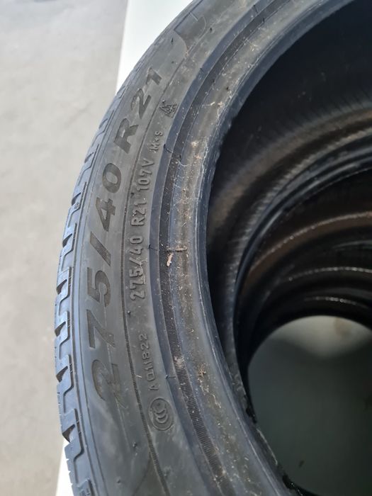 Set 4 cauciucuri 2 lățimi iarna 305/35R21 /275/40R21 Pirelli scorpion