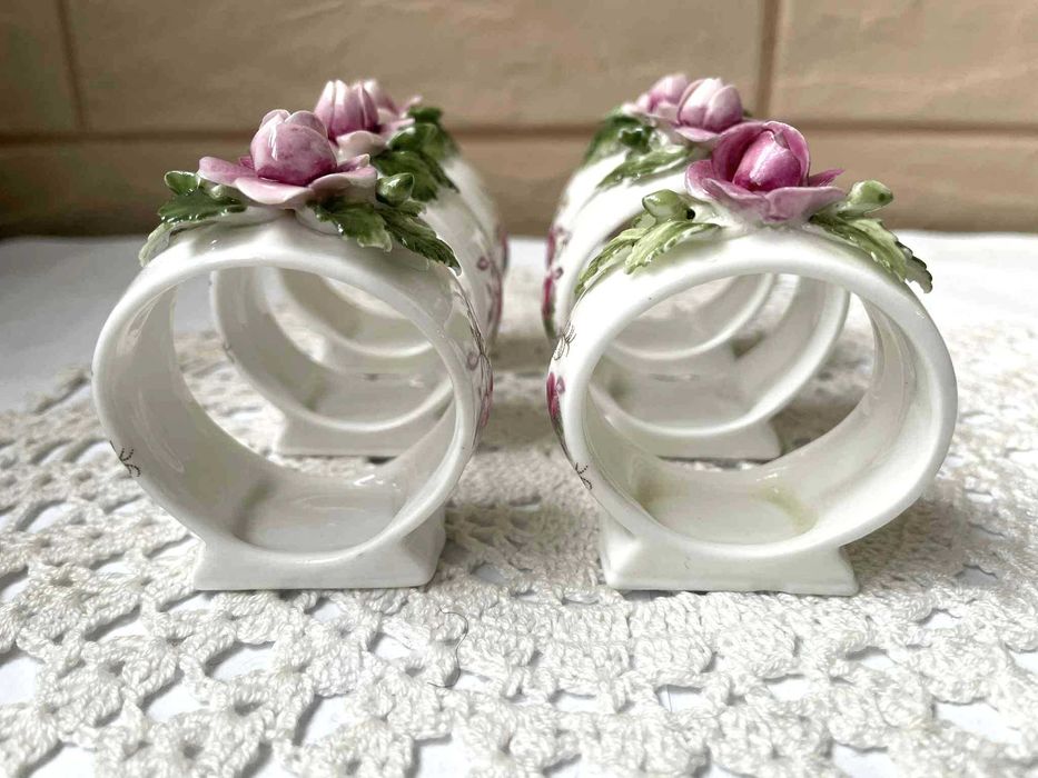 ROYAL ALBERT красиви пръстени за салфетки от костен порцелан от Англия