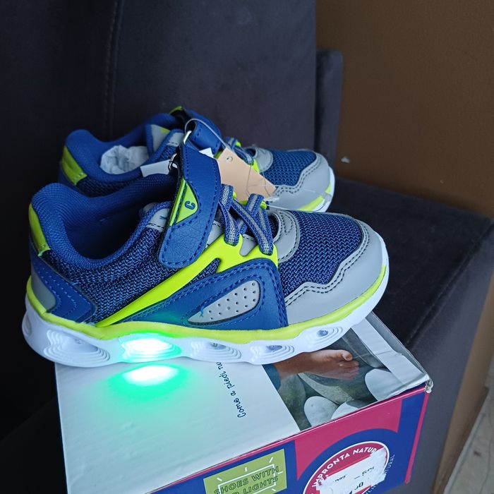 Încălțăminte sport chicco noi cu luminite 26