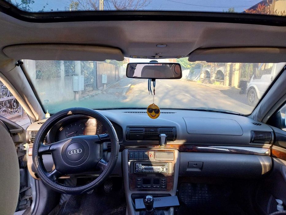 Audi A4, fabricație 1998,Benzina1.8, 215.000 km