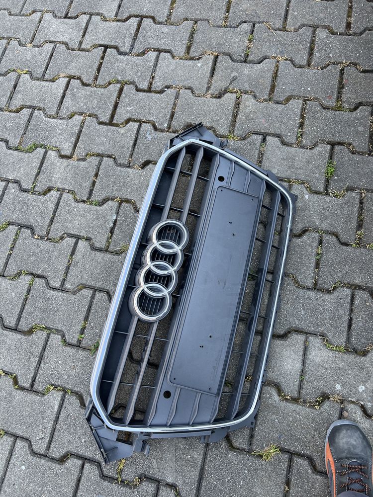 Grila audi a4 b8