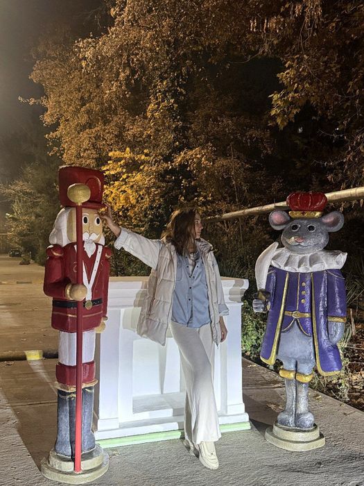 Новогодние большие фигуры ручной работы.