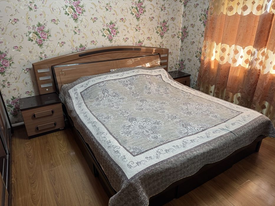 Продам спальный гарнитур