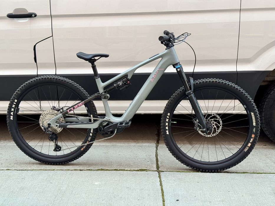 Bicicleta electrica 19kg 2025 CUBE AMS Hybrid ONE44 C68X TM 400X 29