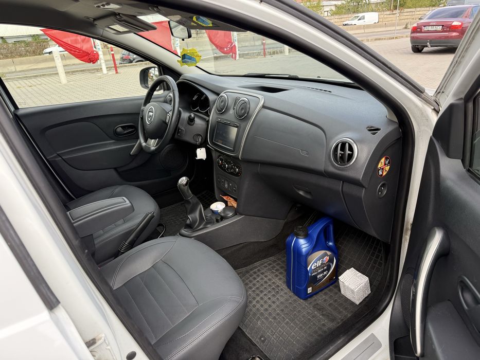 Dacia 2014 - BREAK - tva deductibil - pilot / piele / navi / parktroni