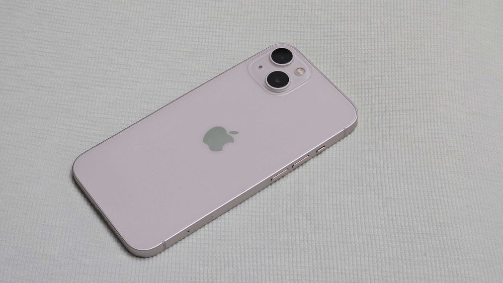 Iphone 13 10/10 roz (rar)