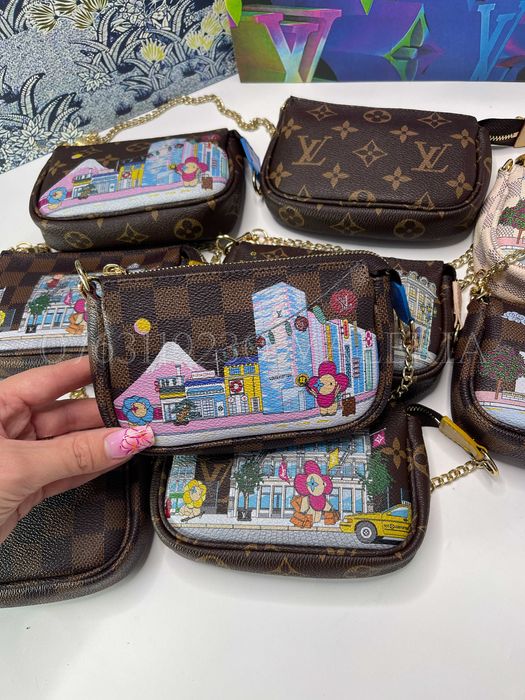 Poseta mica - Louis Vuitton cu imprimeuri