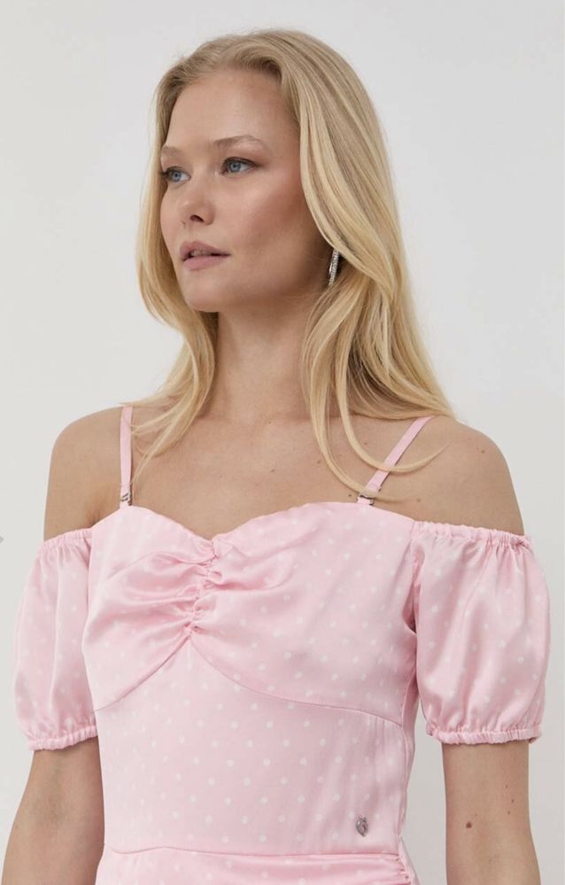 Къса рокля на Guess
