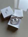 Air Pods 4 Active Noise Cancelling