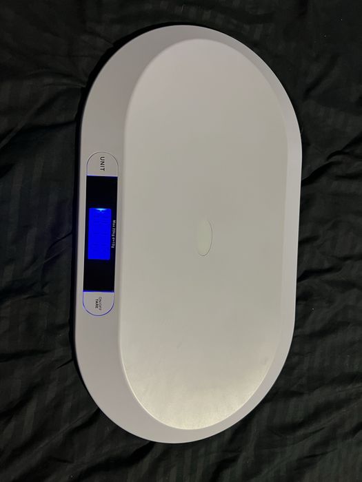 Cantar electronic pentru bebelusi