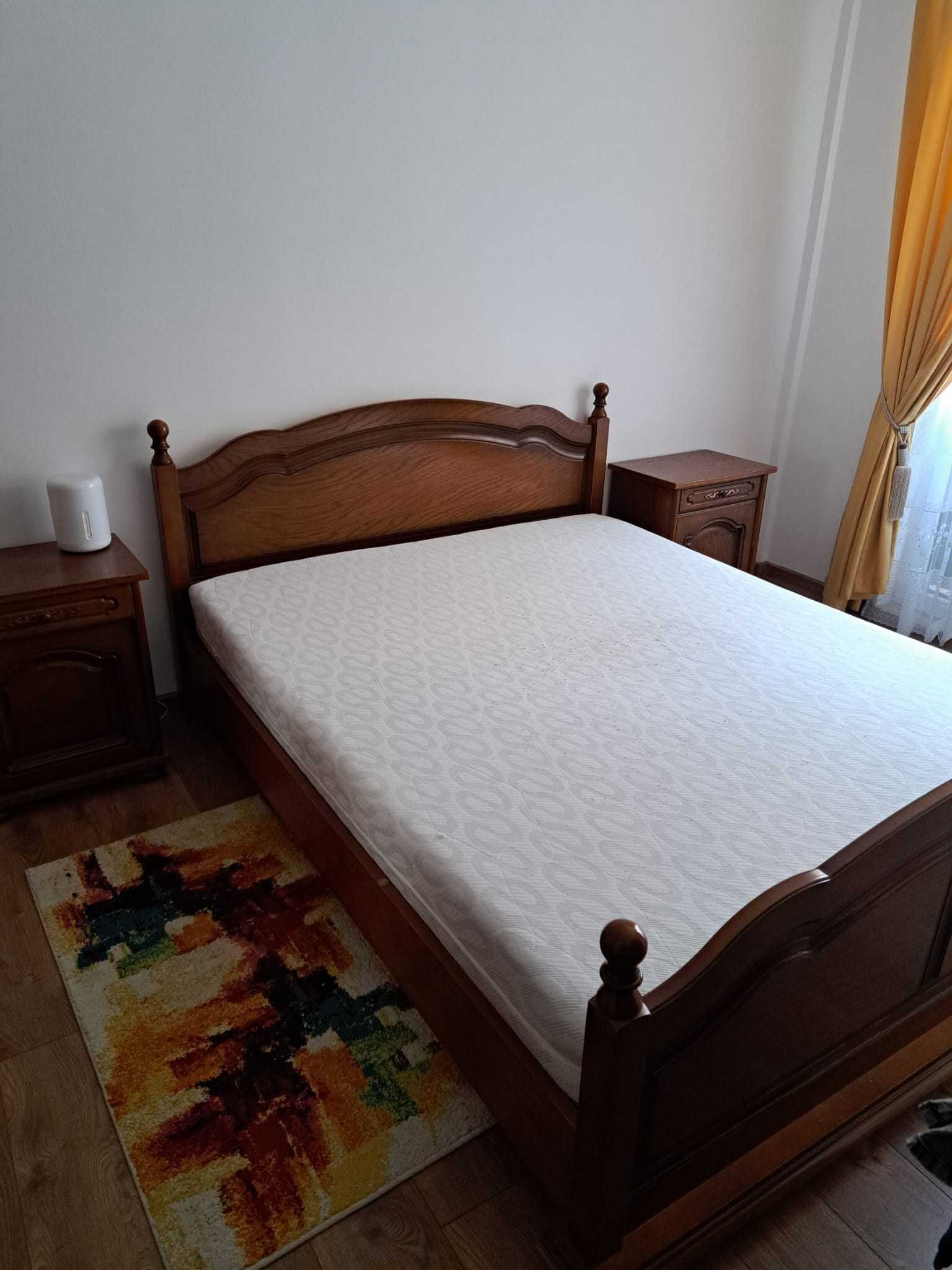 Set dormitor lemn masiv + saltea