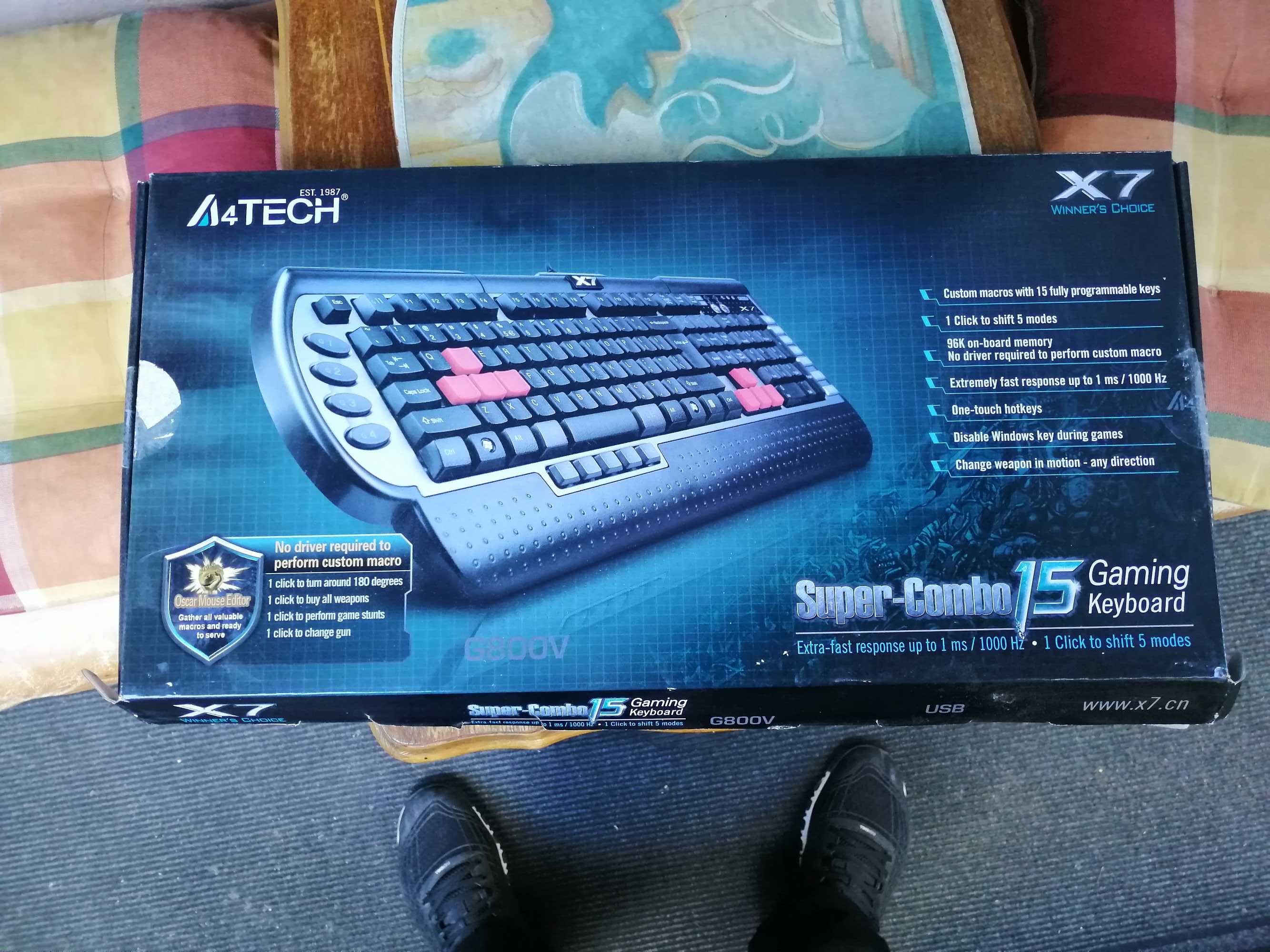 Vînd tastatură 4 Tech X7 Gaming - tastele sînt pentru Limba Maghiară