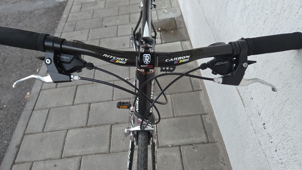 Vand Cursiera full carbon B'Twin