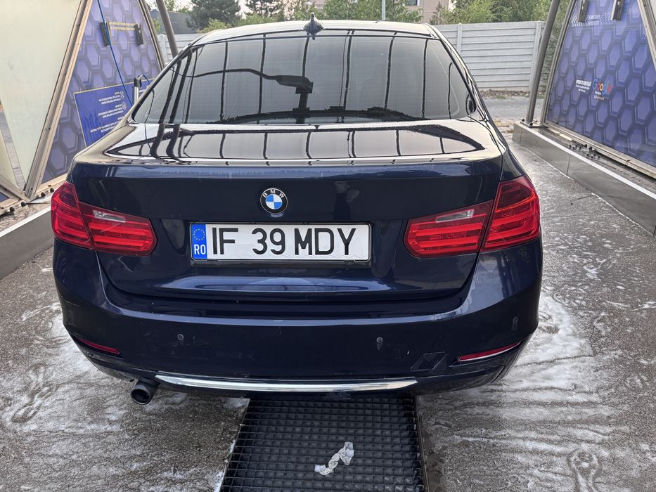 BMW 320d F30 • 184 CP • Navi mare • Volan M • BiXenon adaptiv • 2012