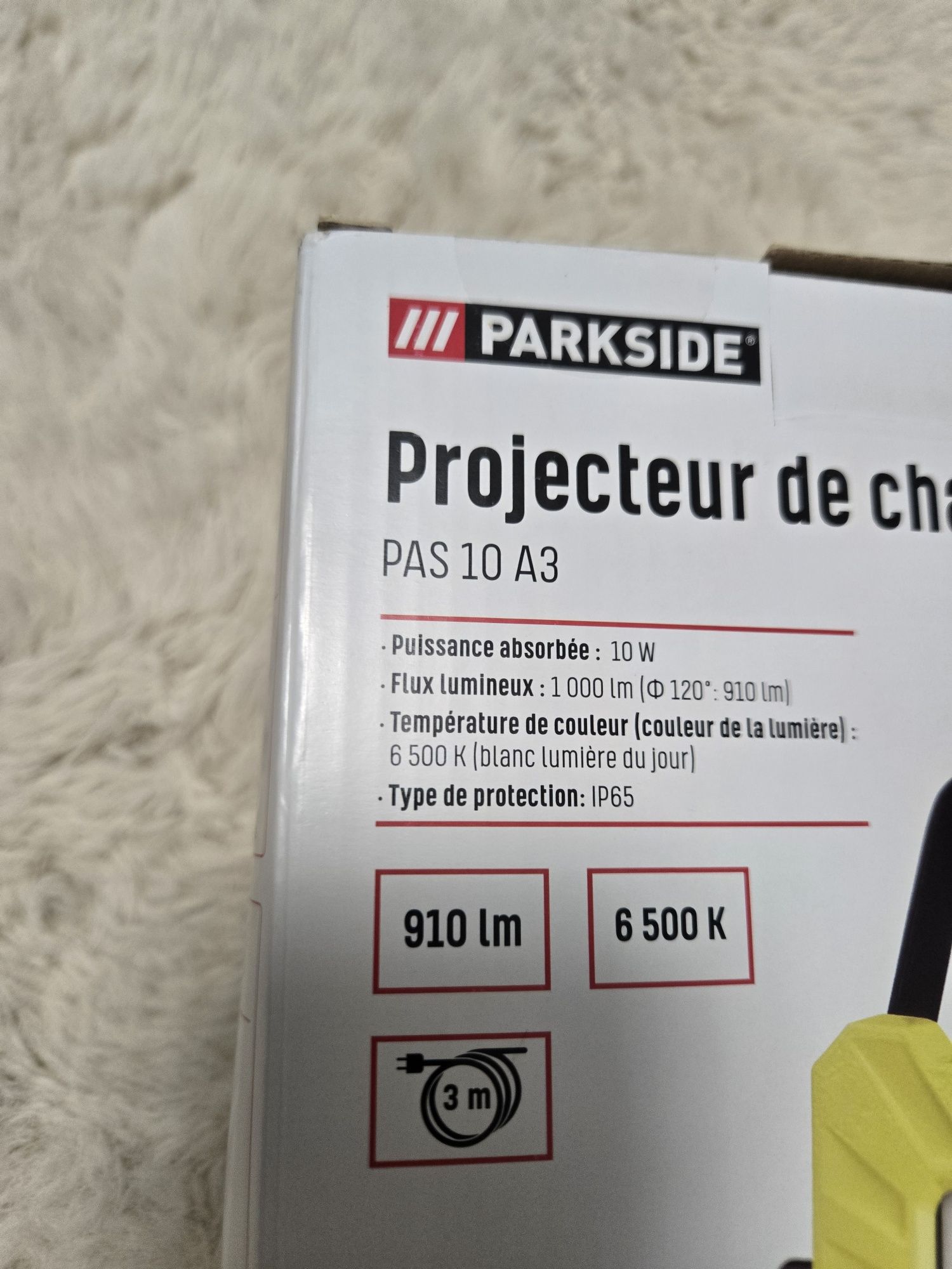 Proiector nou sigilat