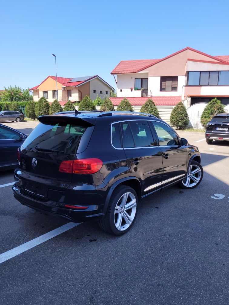 Volkswagen Tiguan R line. Automat 4X4 Euro 5