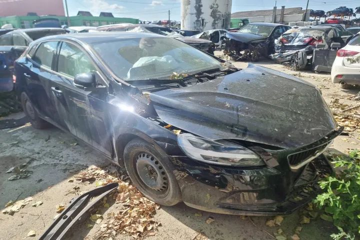 pompa inalte rampa injectoare injector galerie de admisie evacuare turbina electromotor pompa servo directie compresor clima Volvo V40  2 facelift motor 2.0d D4204T8 dezmembrez