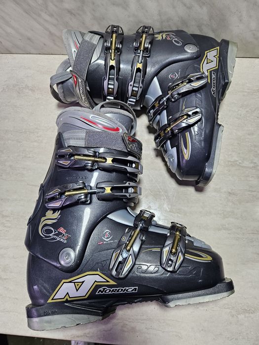 Clapari ski schi  Nordica mondo 25-25,5   corespunde mărimii 39-40