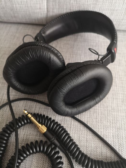 Професионални стерео слушалки Sony MDR-7506