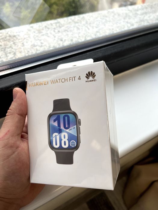 Смарт часовник HUAWEI WATCH FIT 4