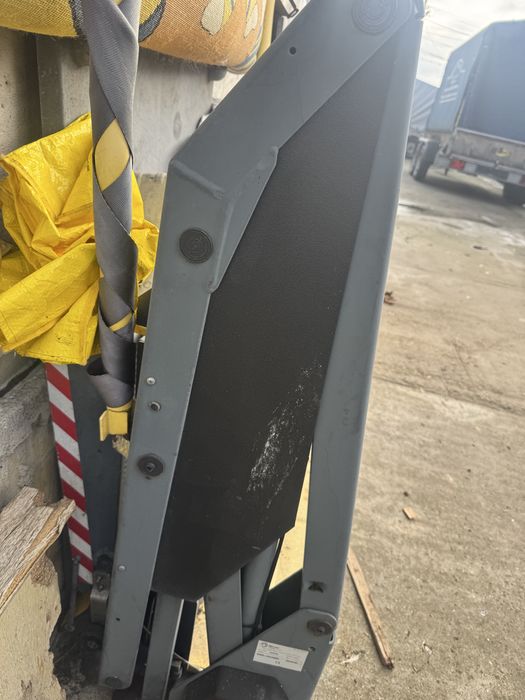 Lift auto carciuor cu rotile vand urgent